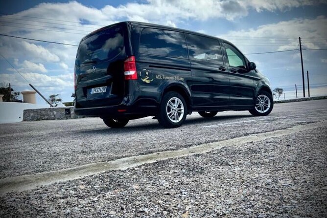 Private Transportation from Airport to Oia - Why a private airport transfer helps in Santorini