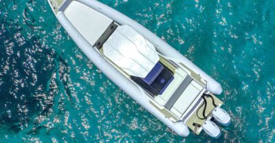 Private VIP boat tour in cyclades - Leaving Naxos for the Blue Lagoon