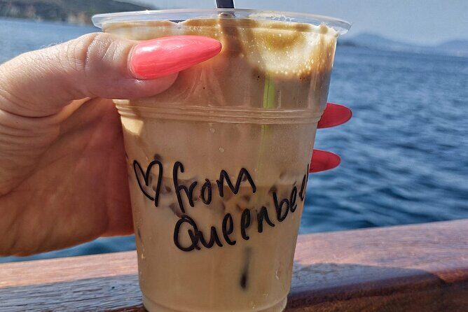 "QueenBee" Full-Day Boat Trip with Lunch - Key things that make the QueenBee day cruise worth it