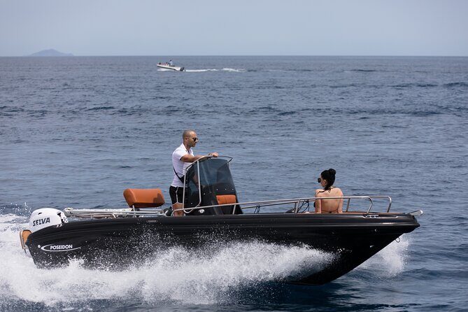 Rent a boat - Safety Briefing and Onboard Gear You Can Rely On
