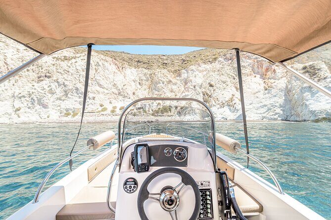 Rent a Boat in Santorini with Free License - The free license and 20-minute lesson: what it actually solves