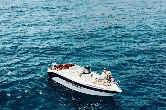 Rent a Boat in Santorini without a License - Getting There: Vlichada Meeting Point and Real-Day Planning