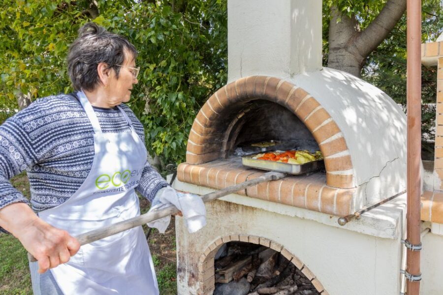 Rethymno: Authentic Cooking Class with a Local - Aprons On, Oven Hot: How the Cooking Lesson Works