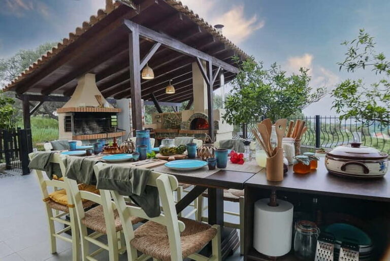 Rethymno: Chrysoula's Cretan Home Cooking Lessons - The Welcome Table: Coffee, Lemonade, and Olive-Oil Snacks
