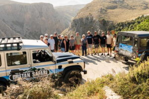 Rethymno: Full-Day Land Rover Safari to Preveli - Pickup and the 8-hour rhythm (09:00 to 16:30)