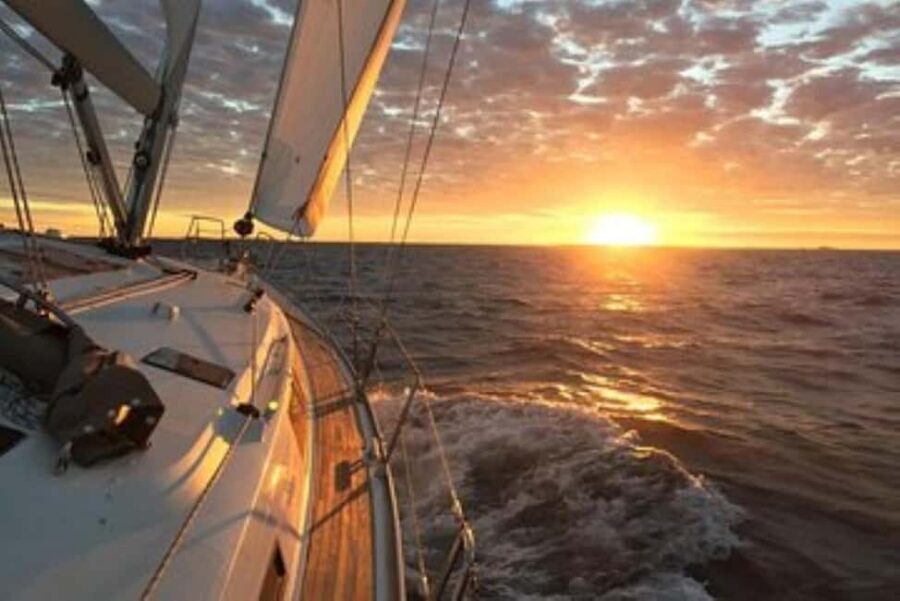 Rethymno: Luxury Sunset Cruise with Dinner and Drinks - The Light Dinner Reality: What’s Served and How to Think About It