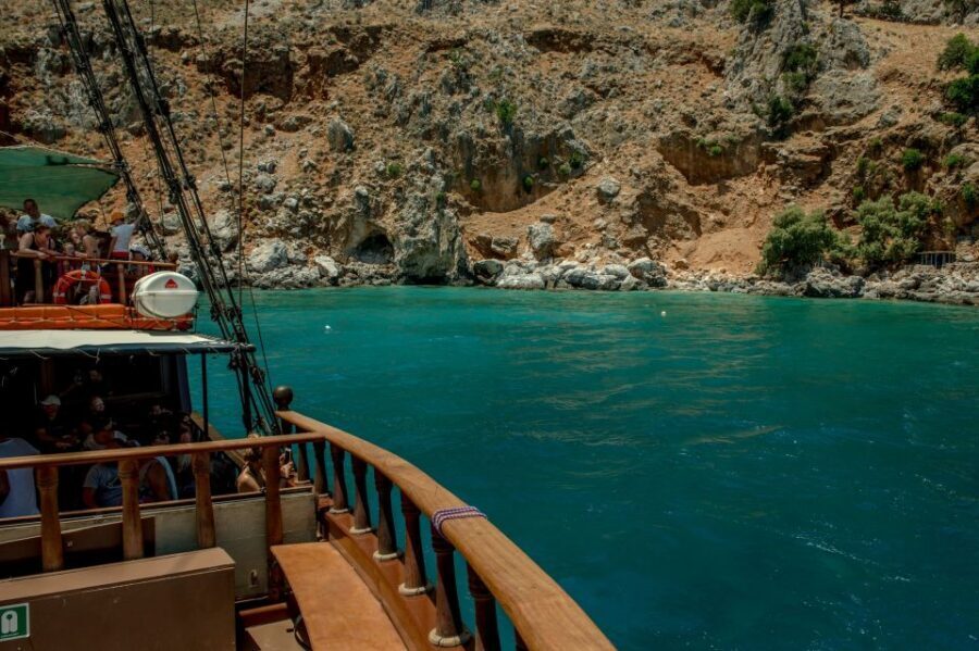 Rethymno: Mini Pirate Boat Cruise with Swimming Stop - Return to the Venetian Port: Fortezza Views Plus a Quick Harbor Moment
