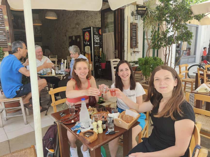 Rethymno: Old Town and Food Tasting Private Tour - From 4 Martyrs Square through Guora Porta