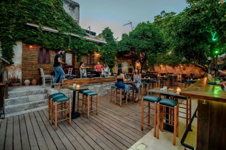 Rethymno: Old Town Walking Tour with Meal - Vegetarian and non-vegetarian options: plan for your full meal