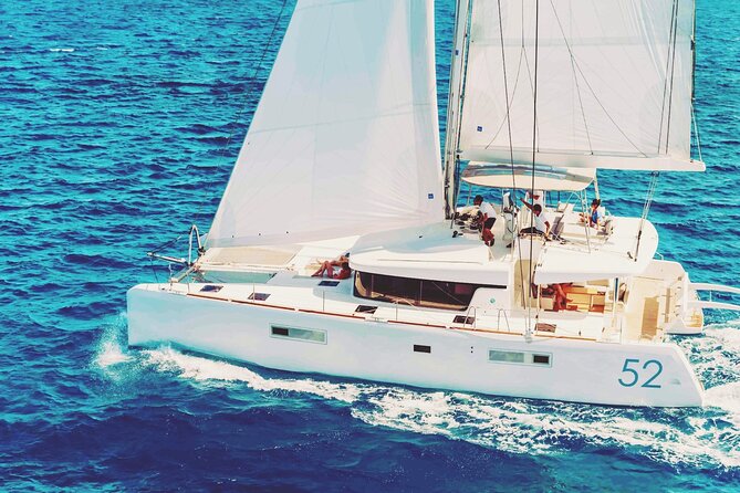 Rethymno: Private Catamaran Cruise with Lunch and Drinks - Unlimited drinks, with clear age rules