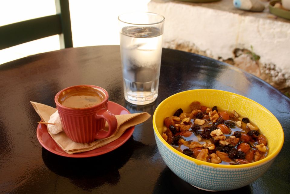 Rethymno: Private Old Town Highlights Tour with Street Food - What the high rating tells you, and what it does not