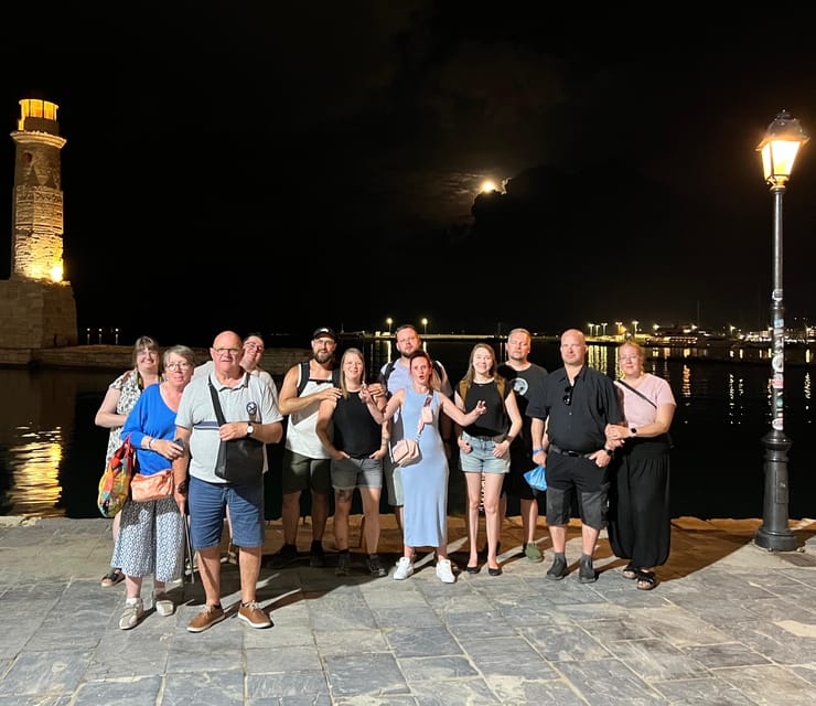Rethymno Scavenger Hunt: Pirates, Food, Alcohol & Treasures - Two teams, one set of pirate clues