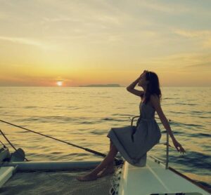 Rethymno: Sunset Catamaran Cruise - Sushi & Open Bar - Welcome Prosecco, Sushi Rolls, and the Open Bar Value