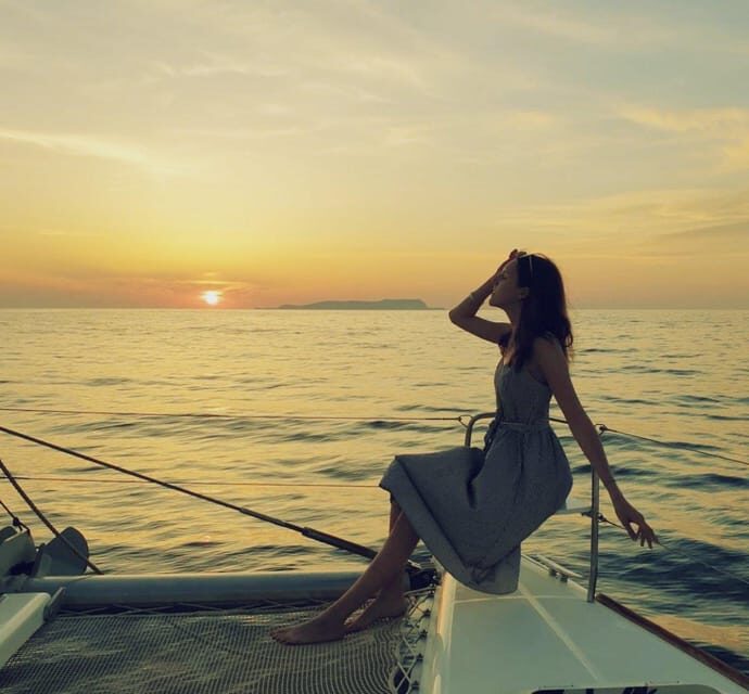 Rethymno: Sunset Catamaran Cruise - Sushi & Open Bar - Welcome Prosecco, Sushi Rolls, and the Open Bar Value