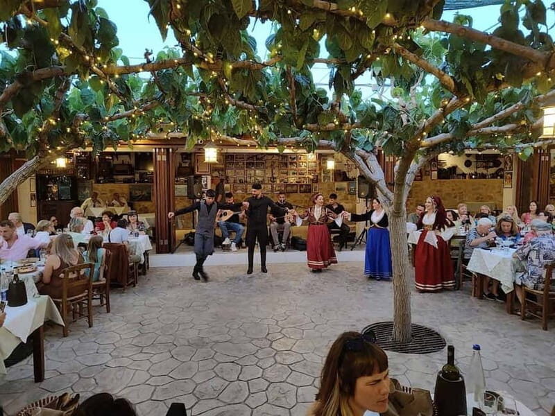 Rethymnon: Cretan Night with Dinner and Live Music - The return: dropping off back around Rethymnon