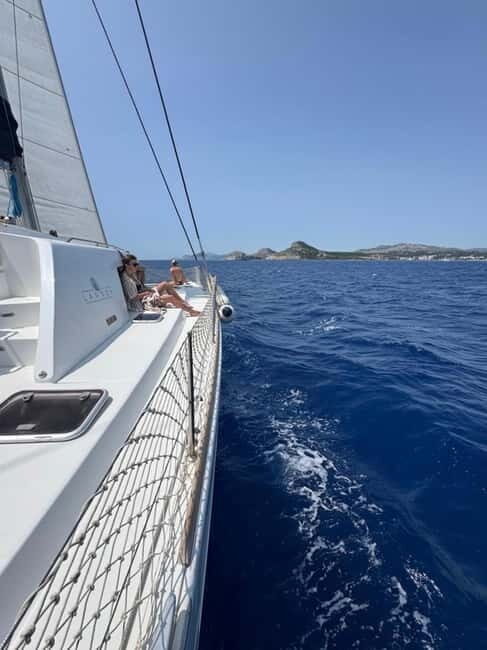 Rhodes: All inclusive Catamaran Escape with Lunch & Drinks - First Steps at Mandraki Harbour: Getting on the Cherry