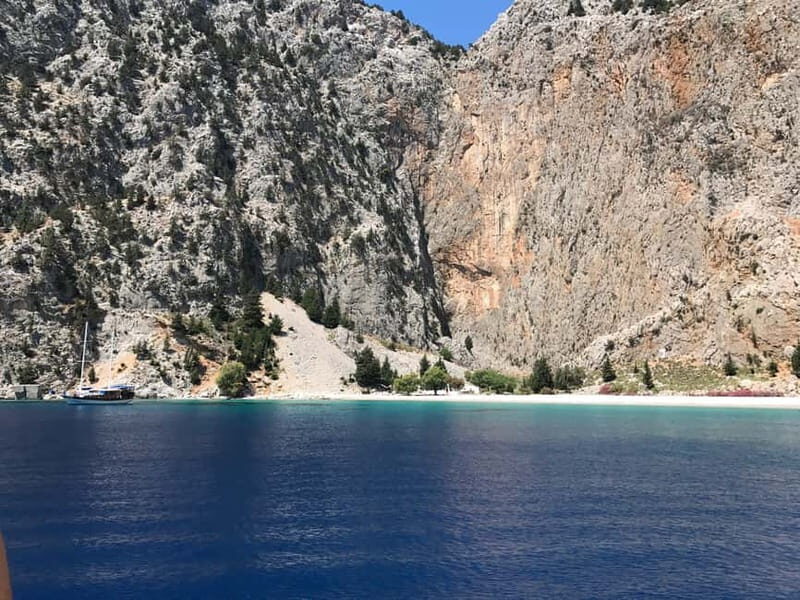 Rhodes: Boat trip to Symi island with swimming at St. George - Your 3 hours in Symi: a smart way to use the time