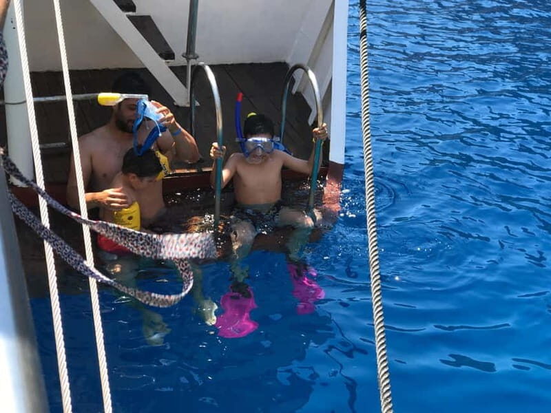 Rhodes: Boat trip to Symi island with swimming at St. George - Boat comfort and the real food situation on a cruise day