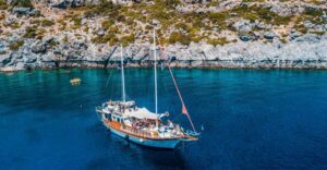 Rhodes: Cruise with 3 Stops, Lunch and Unlimited Drinks - Royal Sailing Rhodes, Mandraki, and Finding Your Seat Early