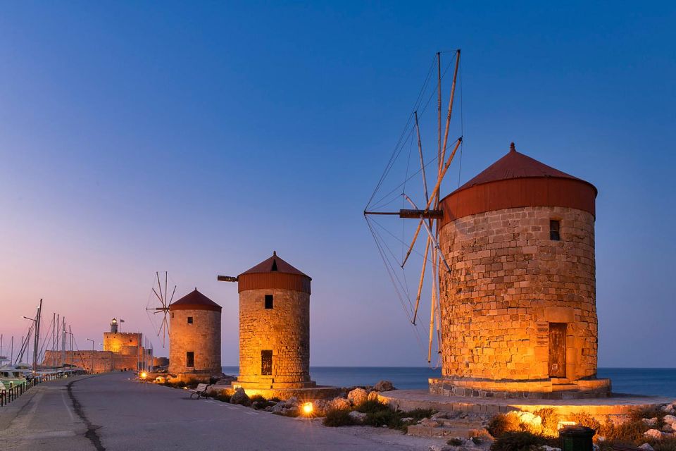 Rhodes: Guided Rhodes City By Night with Live Music & Dinner - A short but useful Old Town introduction
