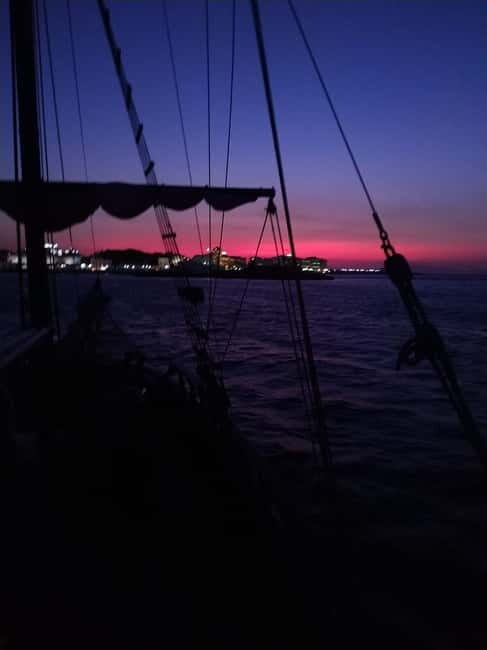 Rhodes: Night Cruise with Live Music and Sightseeing. - Live Greek Music On Deck: Traditional Soundtrack for the Night