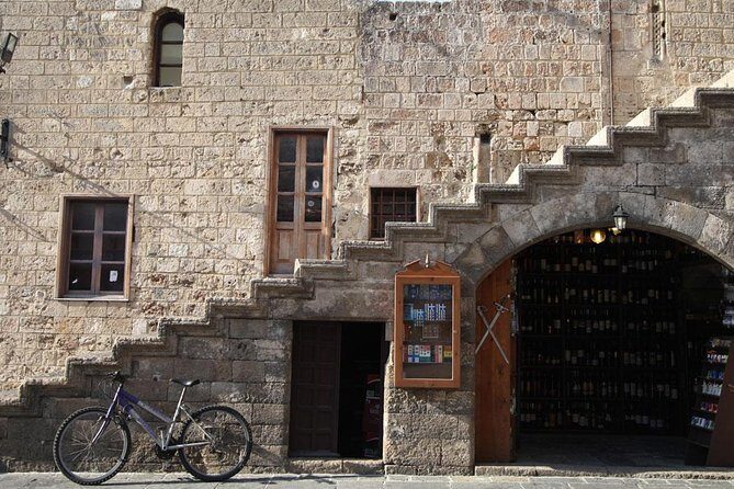 Rhodes Old Town Walking Tour (Small Group) - Heat, shoes, and staying comfortable on uneven Old Town streets