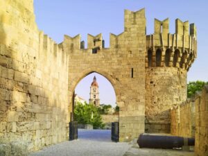 Rhodes: Old Town Walking Tour with Guide - What you see first: getting your bearings in Rhodes
