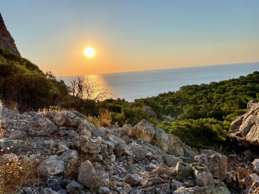 Rhodes: Pefkos-Navarone Bay, “the magic of sunrise” - The 100-meter climb above Navarone Bay