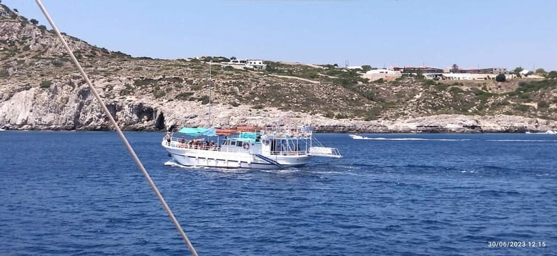 Rhodes: Pleasure Cruise for Swimming and Snorkeling - Mandraki Harbor to Rhodes East Coast: The 10:00–16:00 Plan