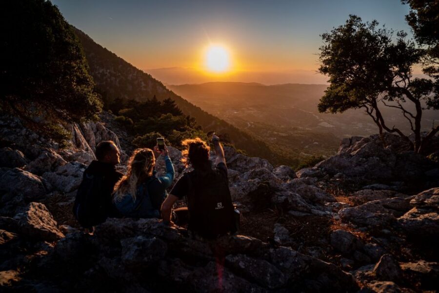 Rhodes: Profitis Ilias Guided Sunset Hike - Summit stops you’ll remember: Italian buildings, hotels, and Villa de Vecchi