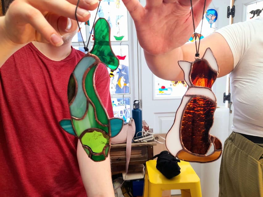 Rhodes: Stained glass workshop - Cutting the opal glass to match your design