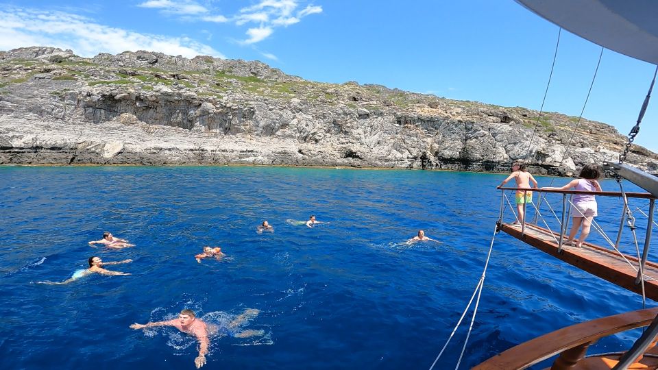 Rhodes Town: Sunset Boat Cruise with Drinks & Snacks - Leaving Marina Mandraki at 5 p.m.