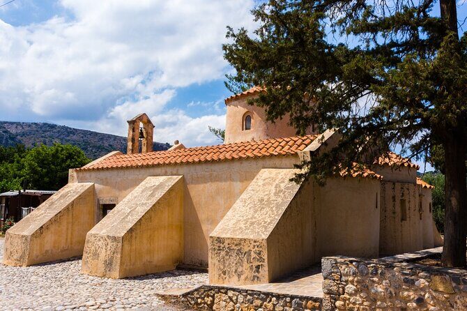 Road-trip to Lasithi, Zeus Cave, Vidiani, Krasi & Olive Mill Farm - Krasi village: freshwater springs, a famous plane tree, and a breather
