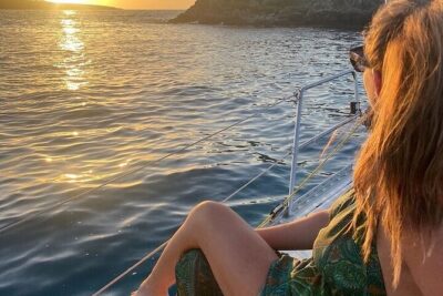 Romantic Luxury Sunset sailing - Sailing toward Dia Island and its sheltered bay