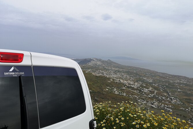 Romantic Private Day Tour in Santorini - Comfort, group size, and practical limits