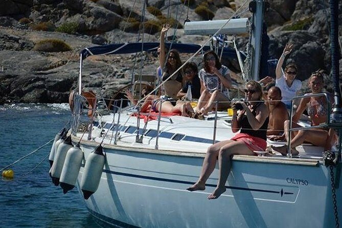 SAILING DAY 4.5h-5h or SUNSET 3h-4.5h from Hersonissos CRETE - The onboard Cretan lunch and drinks: good value, but go in with a plan