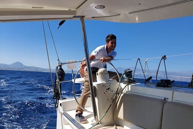 Sailing day to Dia island - Communication and Weather Are the Main Risks