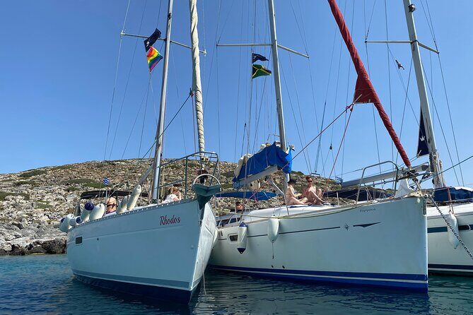 Sailing Trip to Dia Island - All Inclusive - Group size reality: listed as 10, but crowding can happen