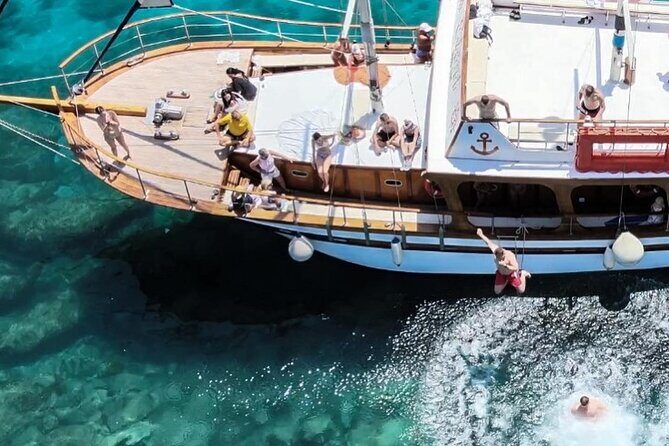 Sailing Trips with Cretan Sailing - Stalis area second stop for snorkel time and fruit