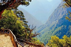 Samaria Gorge Hiking from Chania with Professional Hiking Guide - Entering Samaria Gorge: 600 Steps, St. Nicolas, and the Iron Gates