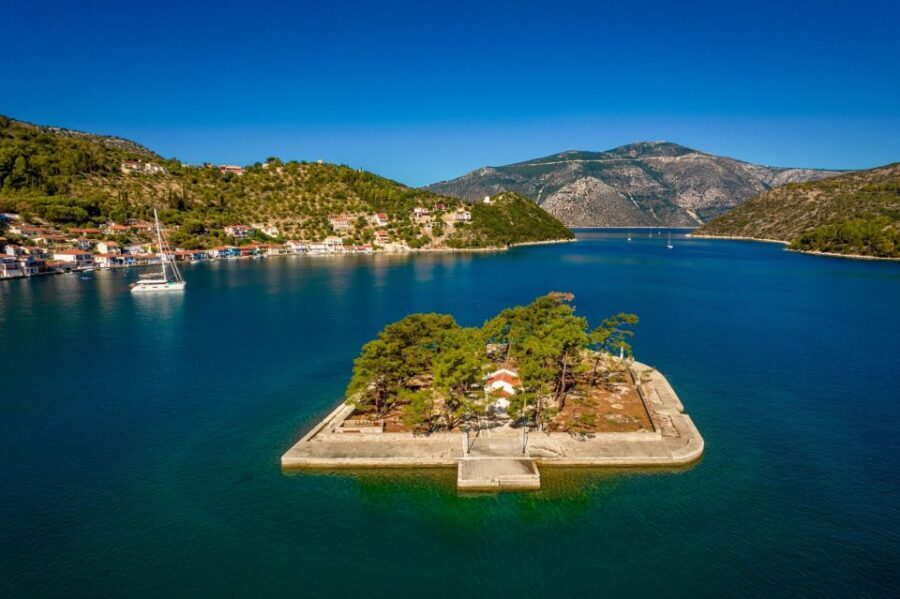 Sami: Ithaca Island Boat Trip with Swimming and Snacks - Christina III: what the boat experience is really like