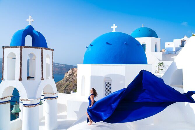 Santorini 2h Private Flying Dress Photoshoot with Transportation - Flying Dress on Santorini: Why it works so well
