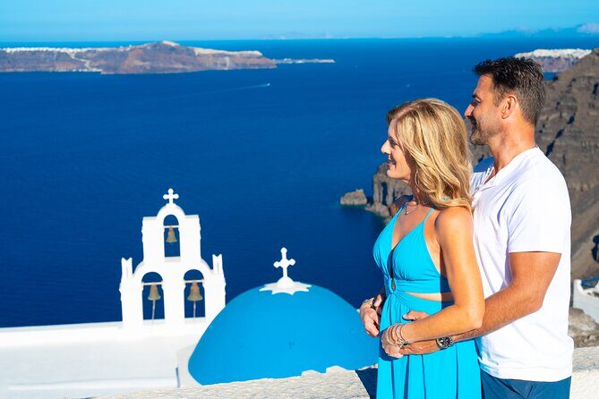 Santorini 3 hours Photo Tour with your personal Photographer - Oia’s main street: blue domes, white walls, and easy posing