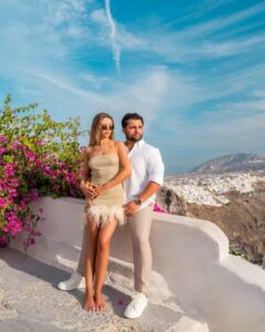 Santorini: 45-minute Photoshoot in Oia - Price and value: what you’re really paying for