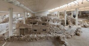 Santorini: Akrotiri Prehistoric City Guided Walking Tour - Meeting point and tickets: the small details that can save your morning