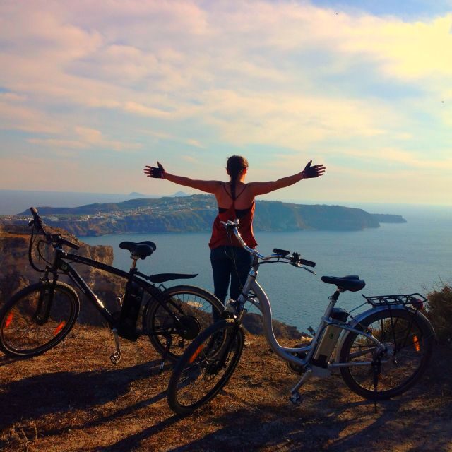 Santorini: Around the Island by Electric Bike - What the 3-hour ride really feels like (and who should be cautious)