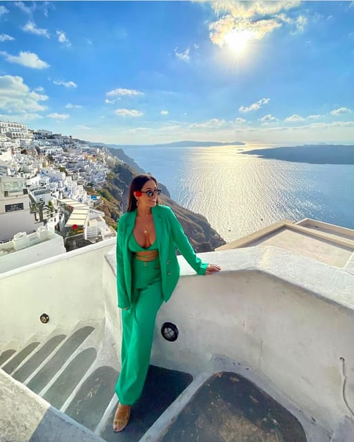 Santorini Best of Custom Tour with Local Guide & Pick-Up - Why a private car makes Santorini easier
