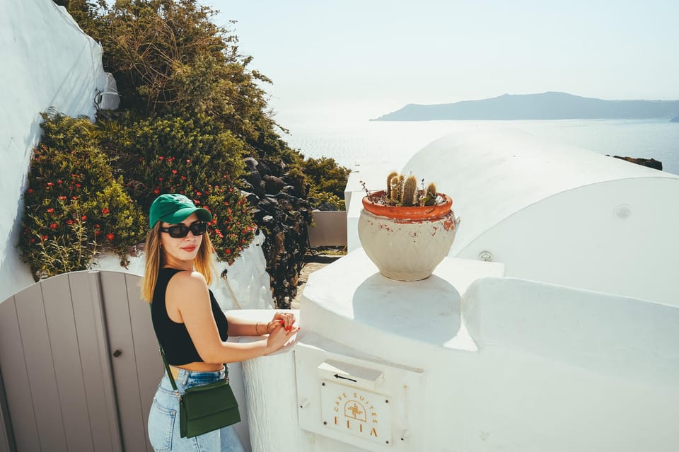 Santorini Best of Custom Tour with Local Guide & Pick-Up - Wine, the island’s highest point, and the Heart of Santorini