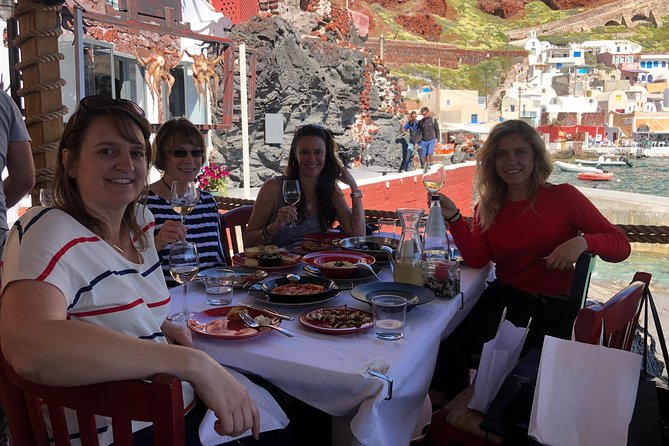 Santorini Bliss: Discover the Charms of the Southern Delight - The guide can shape the whole afternoon