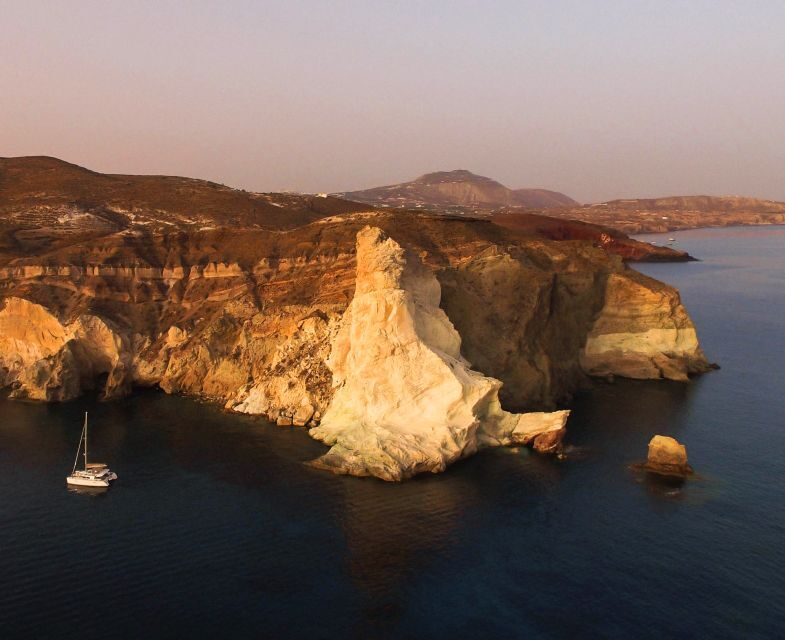 Santorini Caldera: Panorama Winter Cruise - Fira viewpoints and the return path